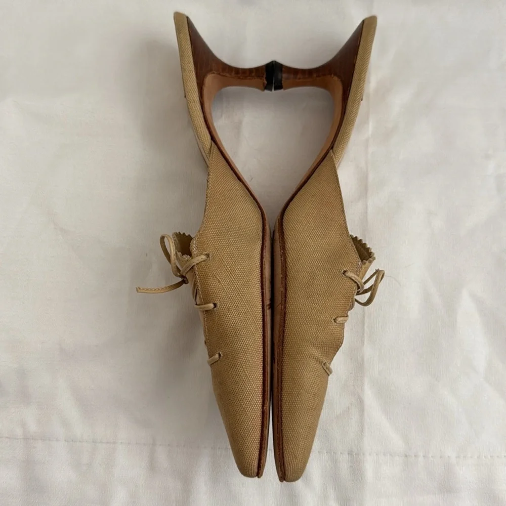 Vintage Manolo Blahnik Cream Mules - Picture 4 of 7